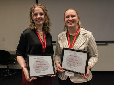 Poster and oral presentation winners Lauren and Kelly